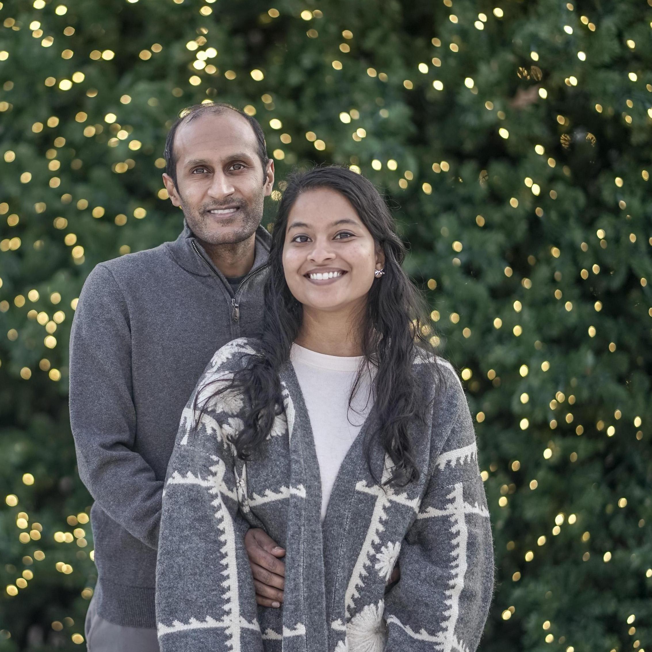 Engagement pictures in front of the Old Town Alexandria Holiday Tree.