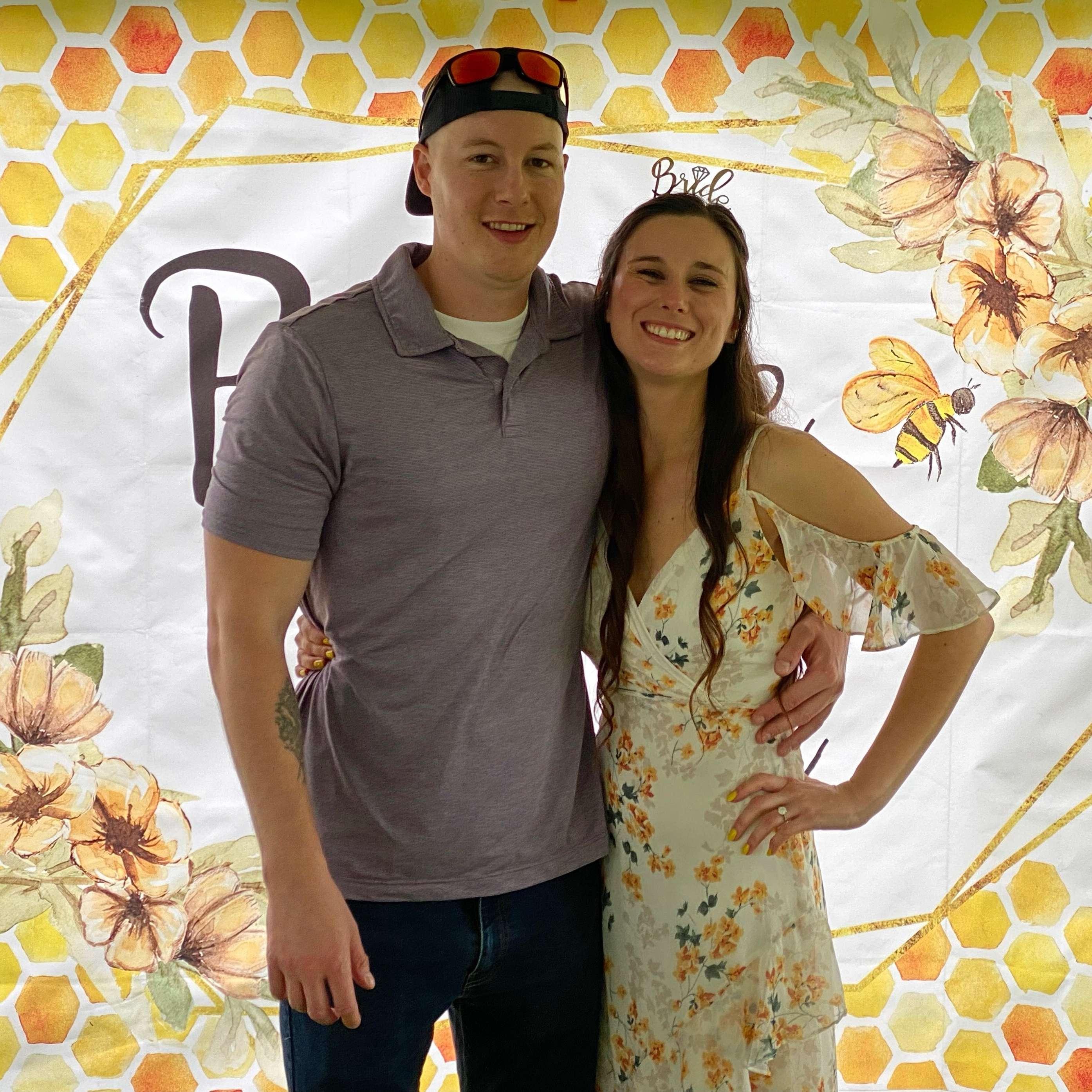 Bride and Groom to Bee