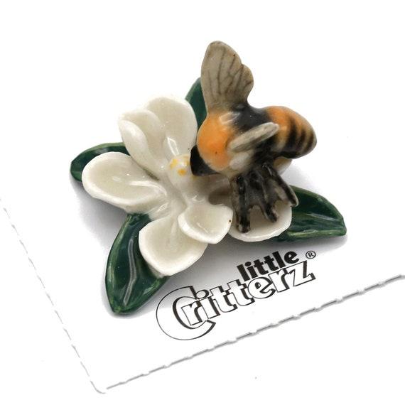 Bee- Bumblebee "Magnolia" - miniature porcelain figurine