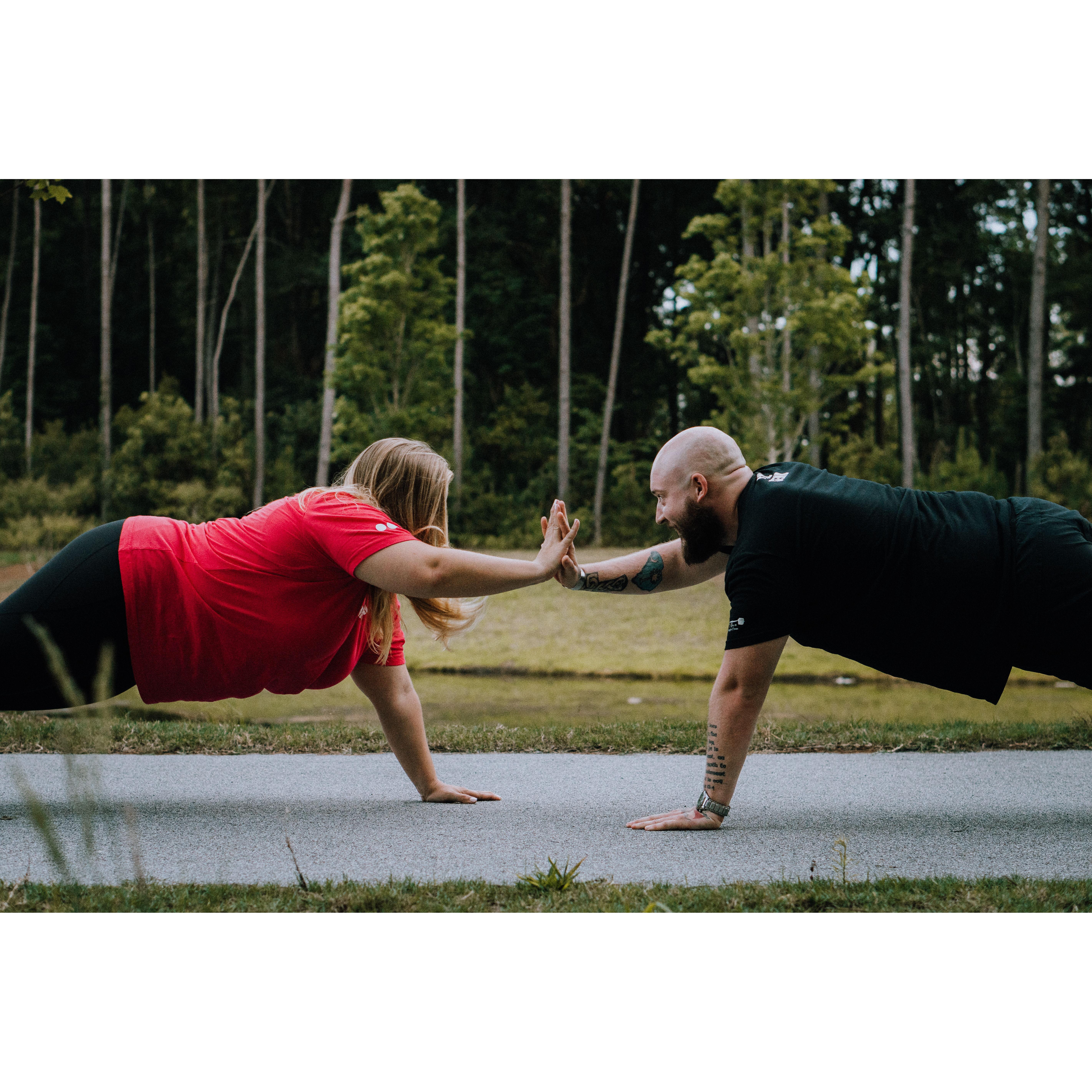 When you meet at the gym, you have to have some fitness inspired engagement photos. 