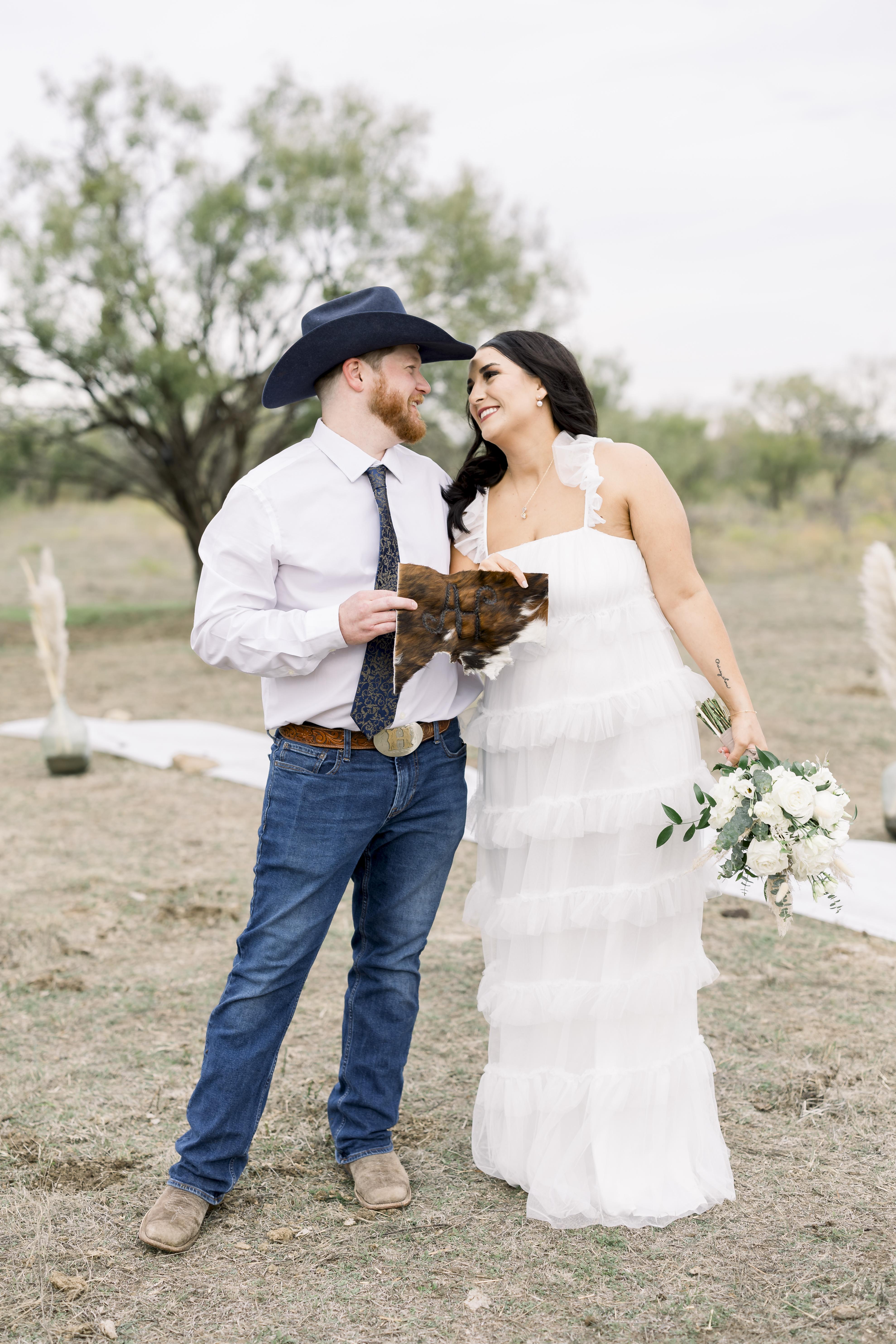 The Wedding Website of Hallie Hamilton and Austin Hamilton