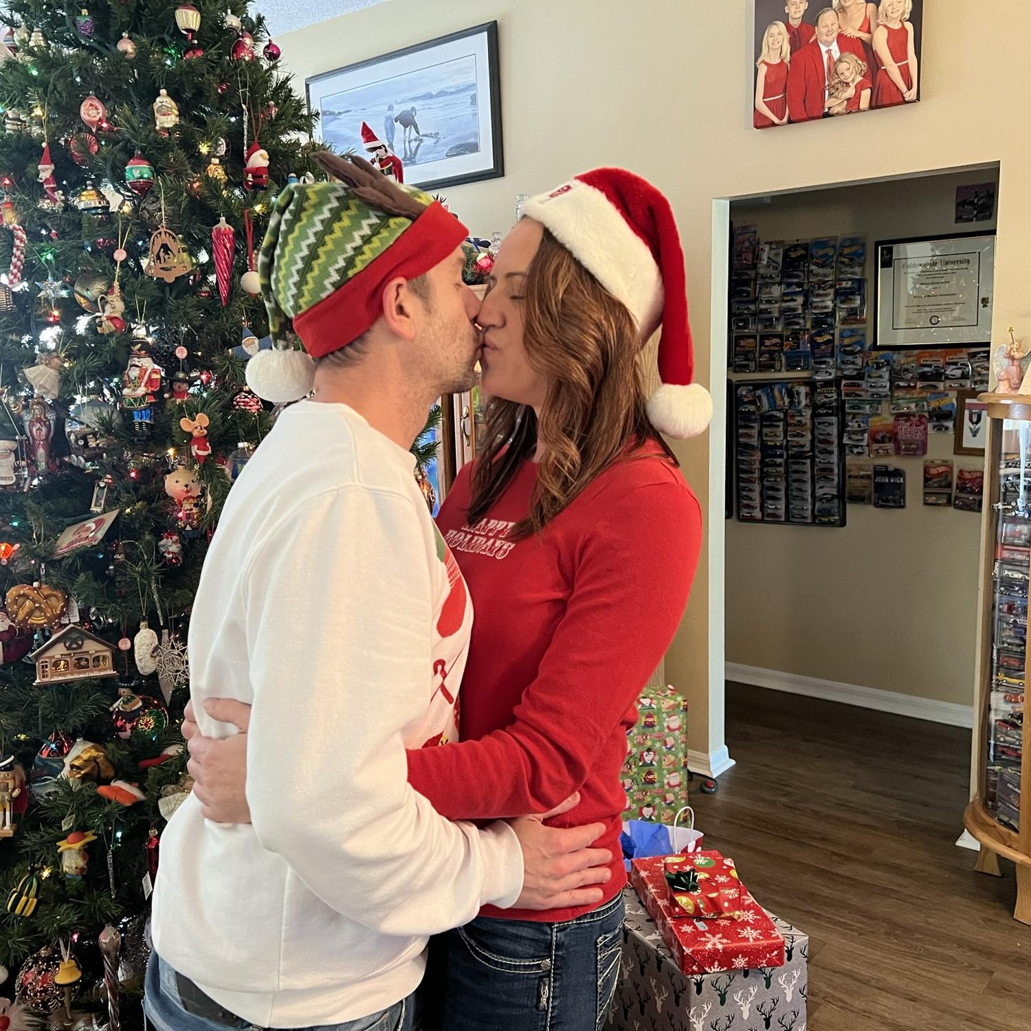 Christmas smooches