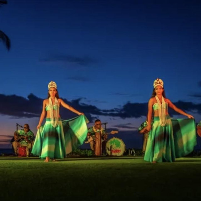 Feast at Mōkapu Lūʻau
