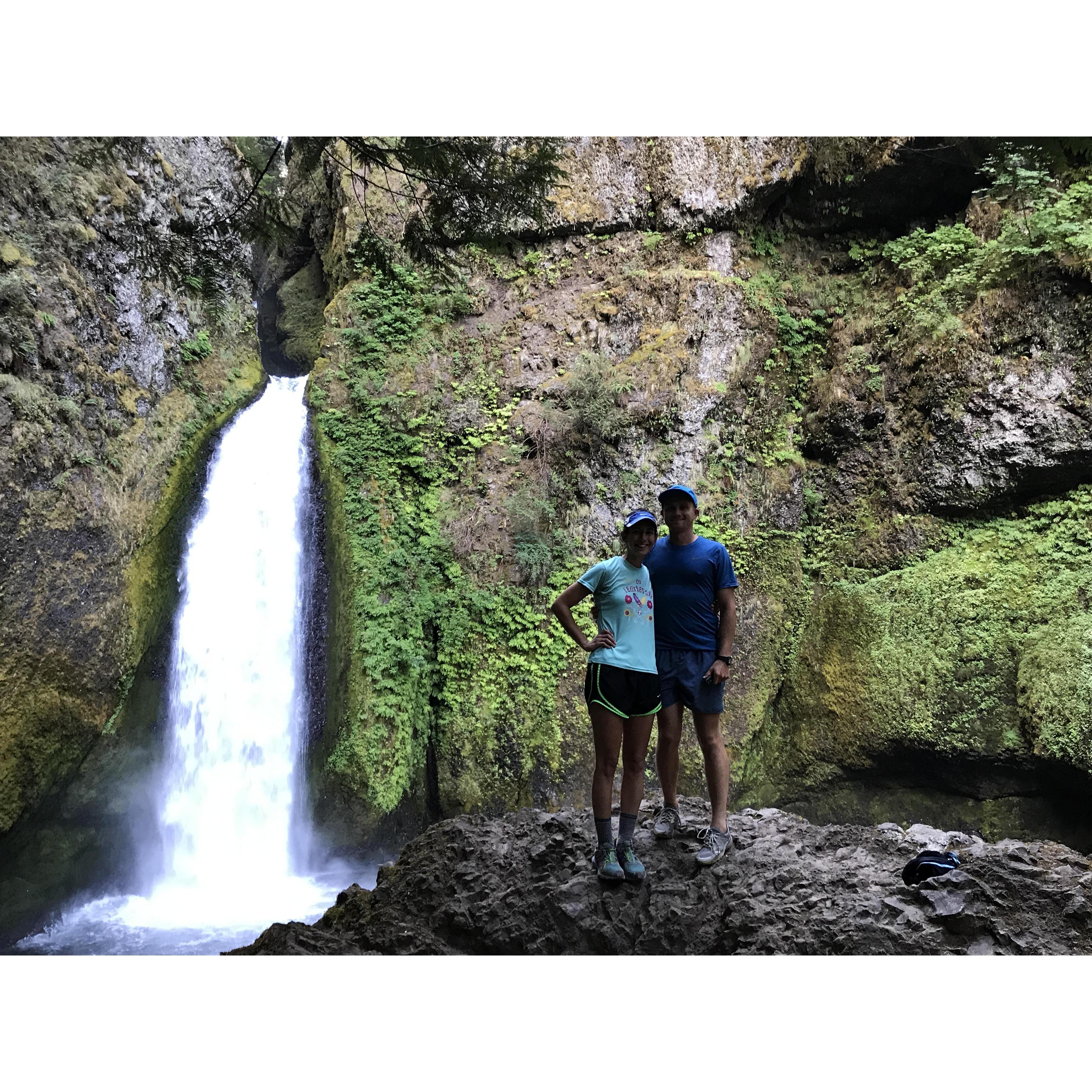 Hiking in Columbia River Gorge, OR/WA!