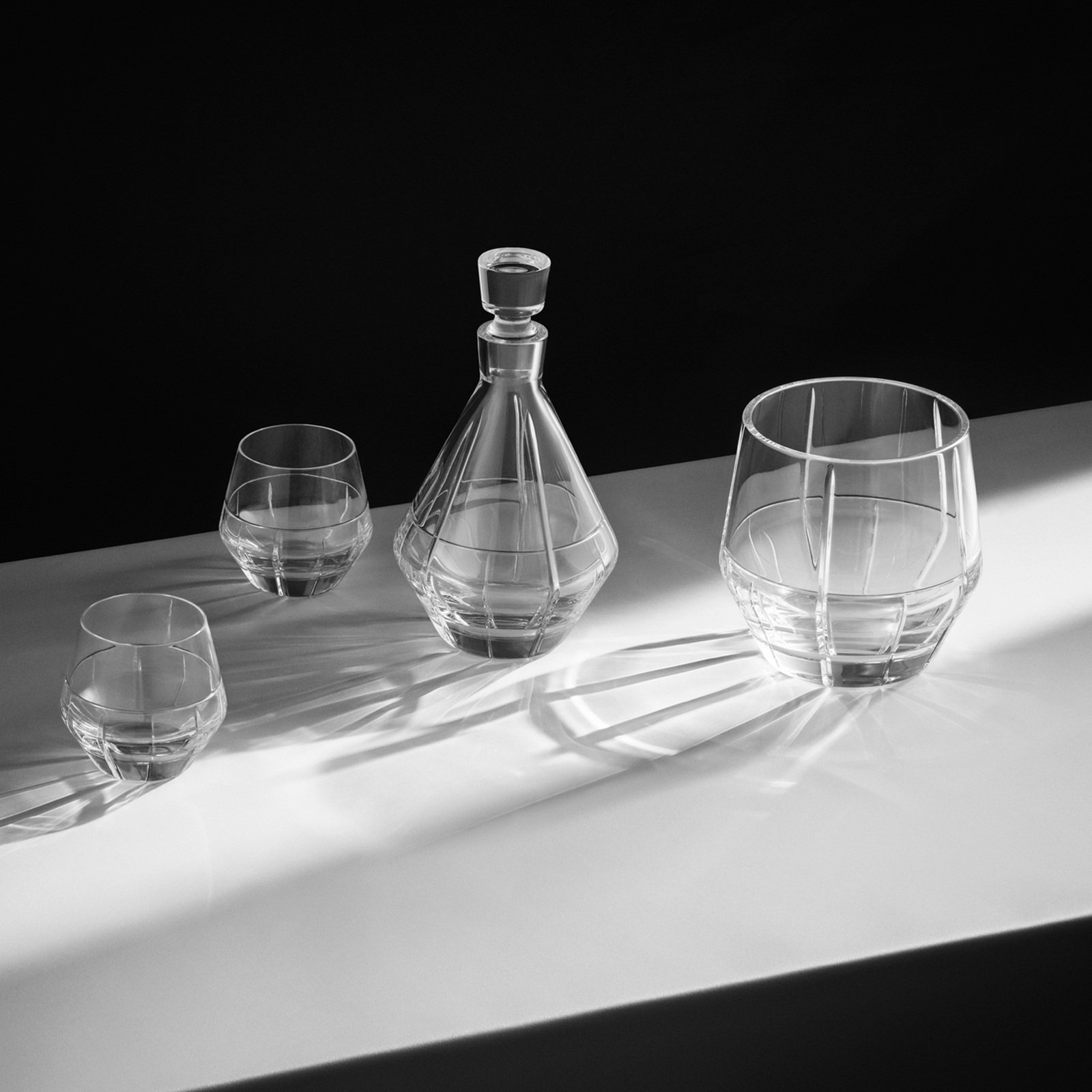 Vera Wang, Luxe Graphite Decanter | Zola