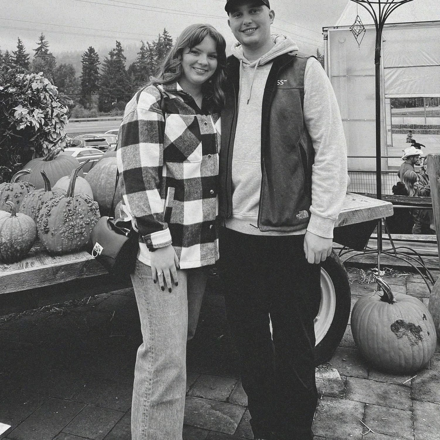 10/21/23 Red Berry Barn picking out our pumpkins to carve!