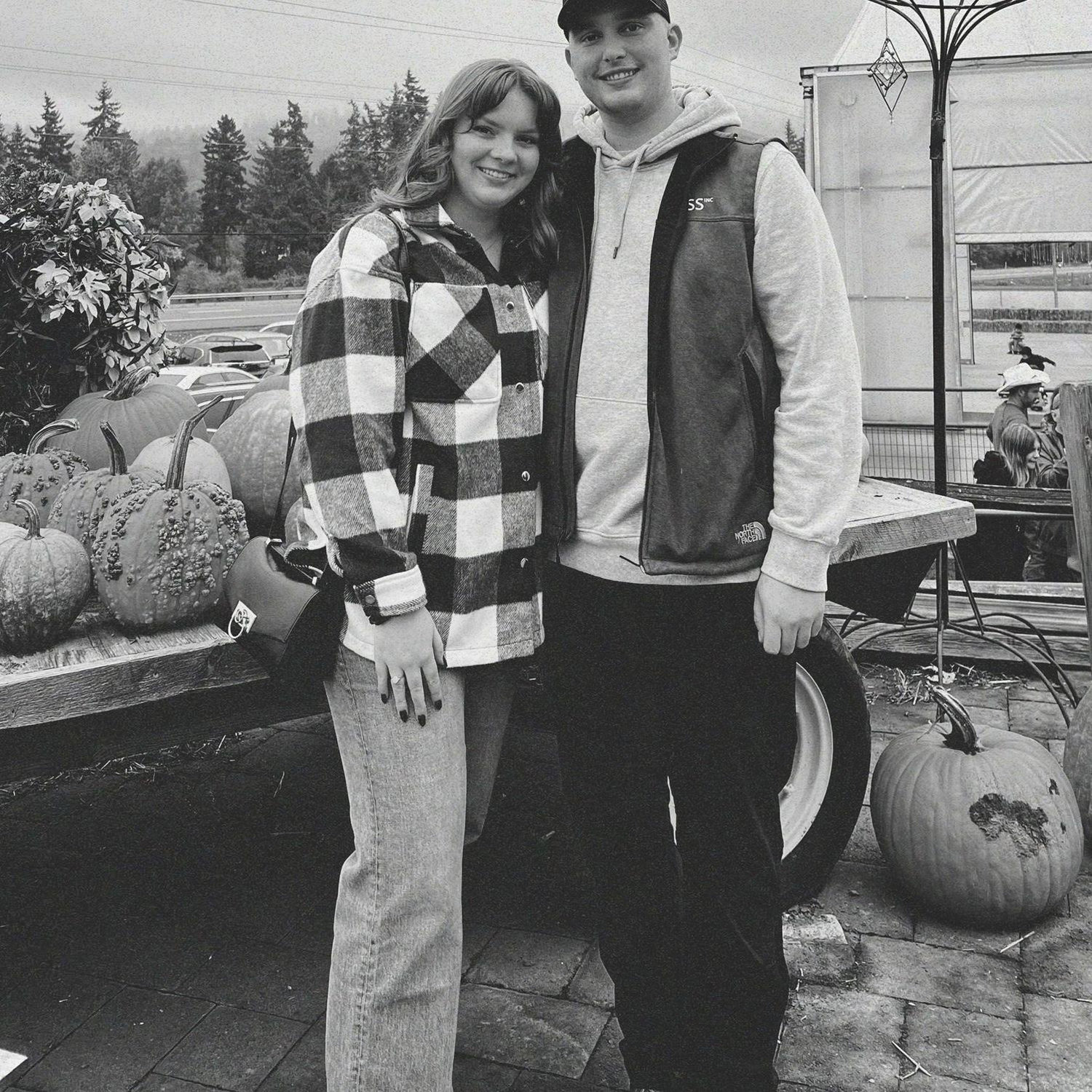 10/21/23 Red Berry Barn picking out our pumpkins to carve!