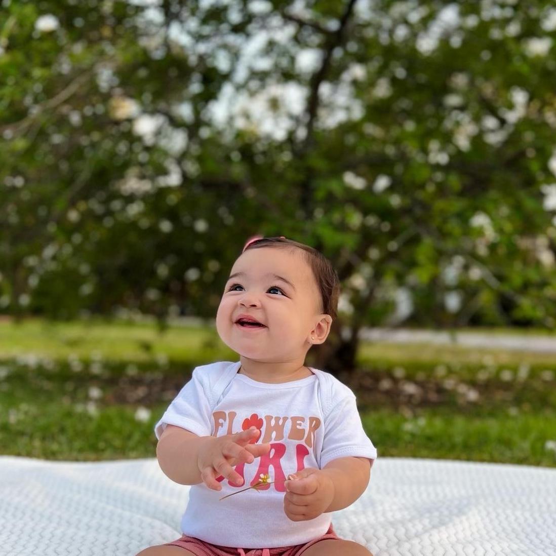 Flower girl Gianna