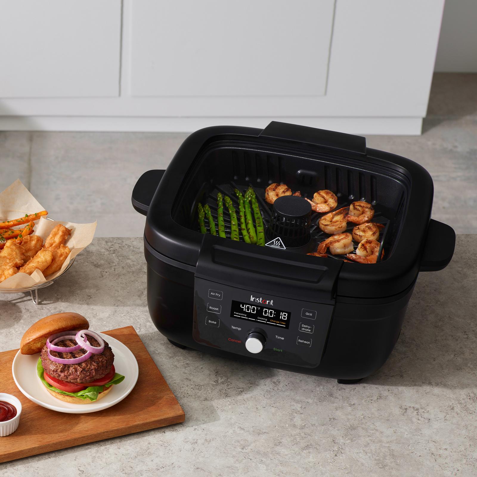 What materials are Instant Brands Instant Omni Pro Air Fryer