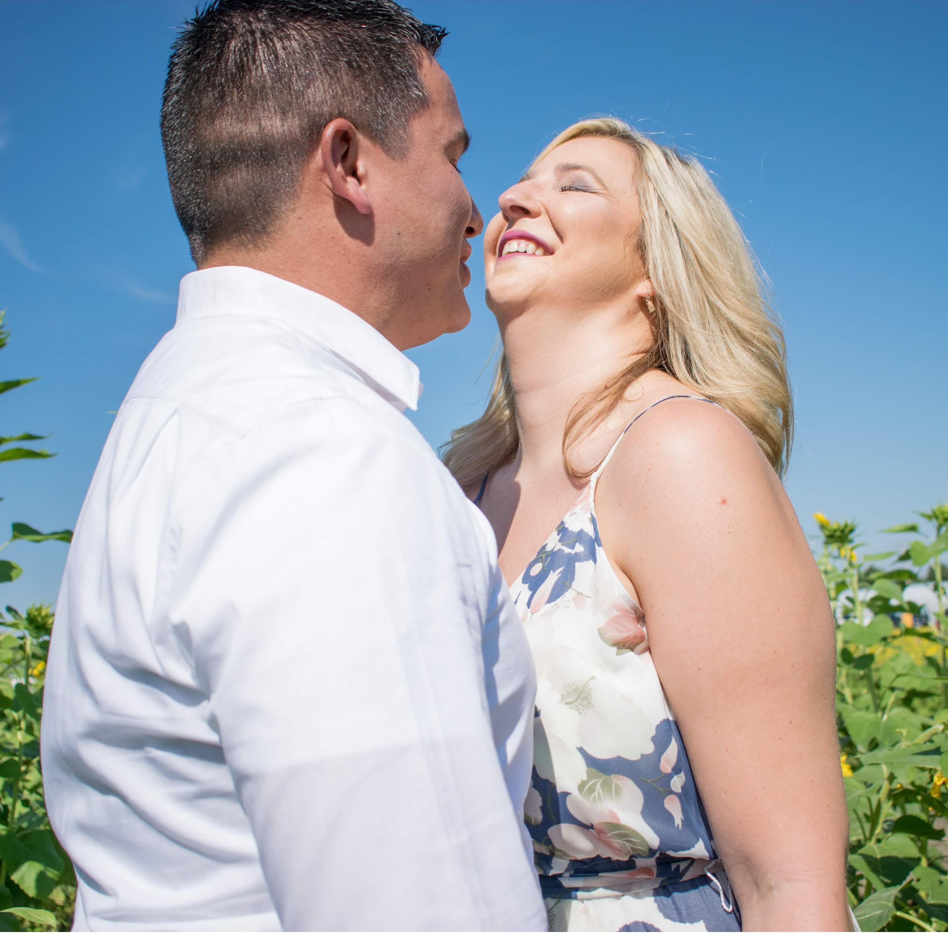Andrey's surprise photo shoot in the sunflower field