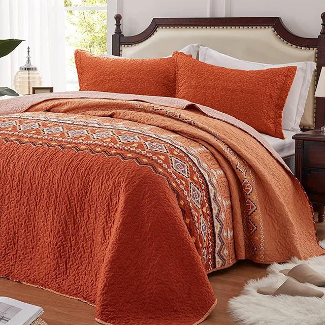 LEAONME Quilt Set Full/Queen Size 3 Piece Bedspread Coverlet Lightweight Luxurious Comforter Microfiber Bedding for All Season Oversized 90x98 Inch Bohemian Burnt Orange/Rust(1 Quilt,2 Pillow Shams)