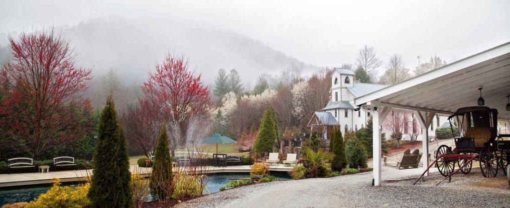 The Wedding Website of Lauren Barclay and Jordan Ray