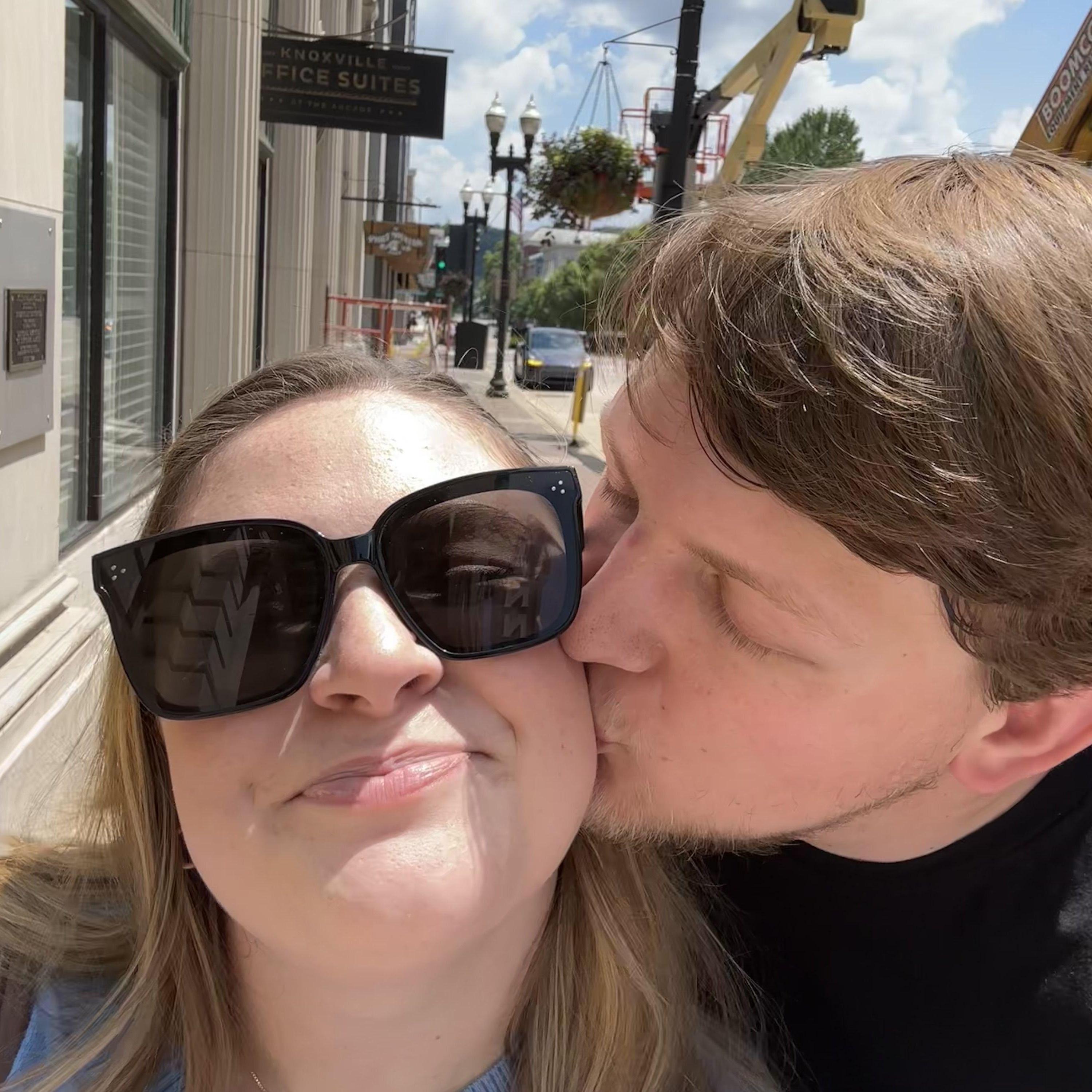 Date day in downtown Knox!