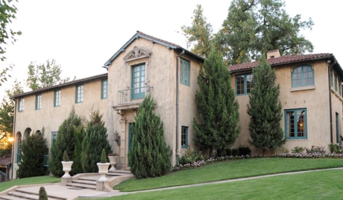 The Wedding Website of Karissa Nava and Gabe Scott