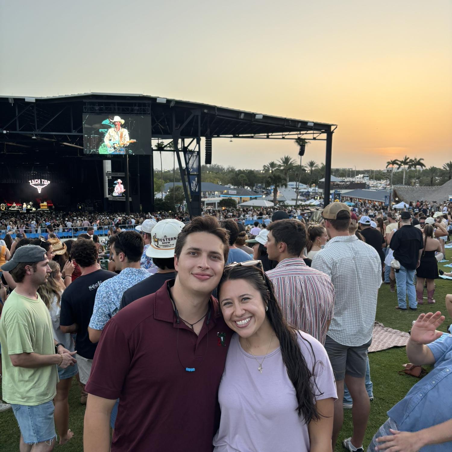 First month of dating! Zach Top concert in Florida