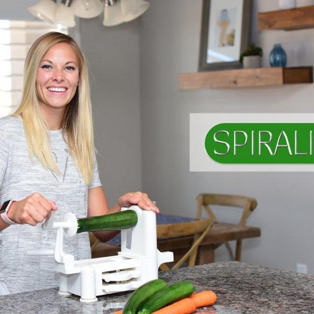 Spiralizer 5-Blade Vegetable Slicer, Strongest-and-Heaviest Duty, Best Veggie Pasta & Spaghetti Maker for Low Carb/Paleo/Gluten-Free Meals, With 3 Exclusive Recipe eBooks