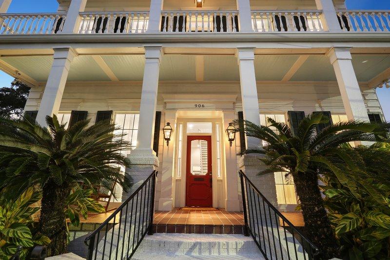 The Wedding Website of Layne Thompson and James Forbes