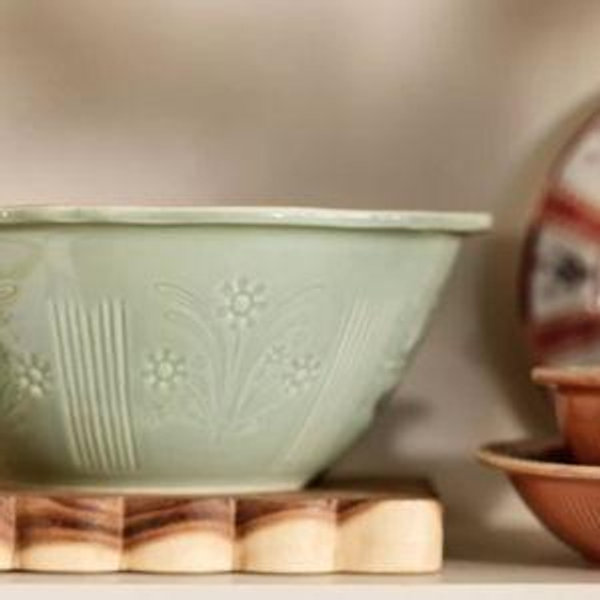 Aster Portuguese Stoneware Serve Bowl