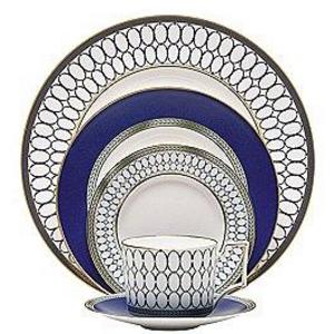 Wedgwood Renaissance Gold Neoclassical China 5-Piece Place Setting