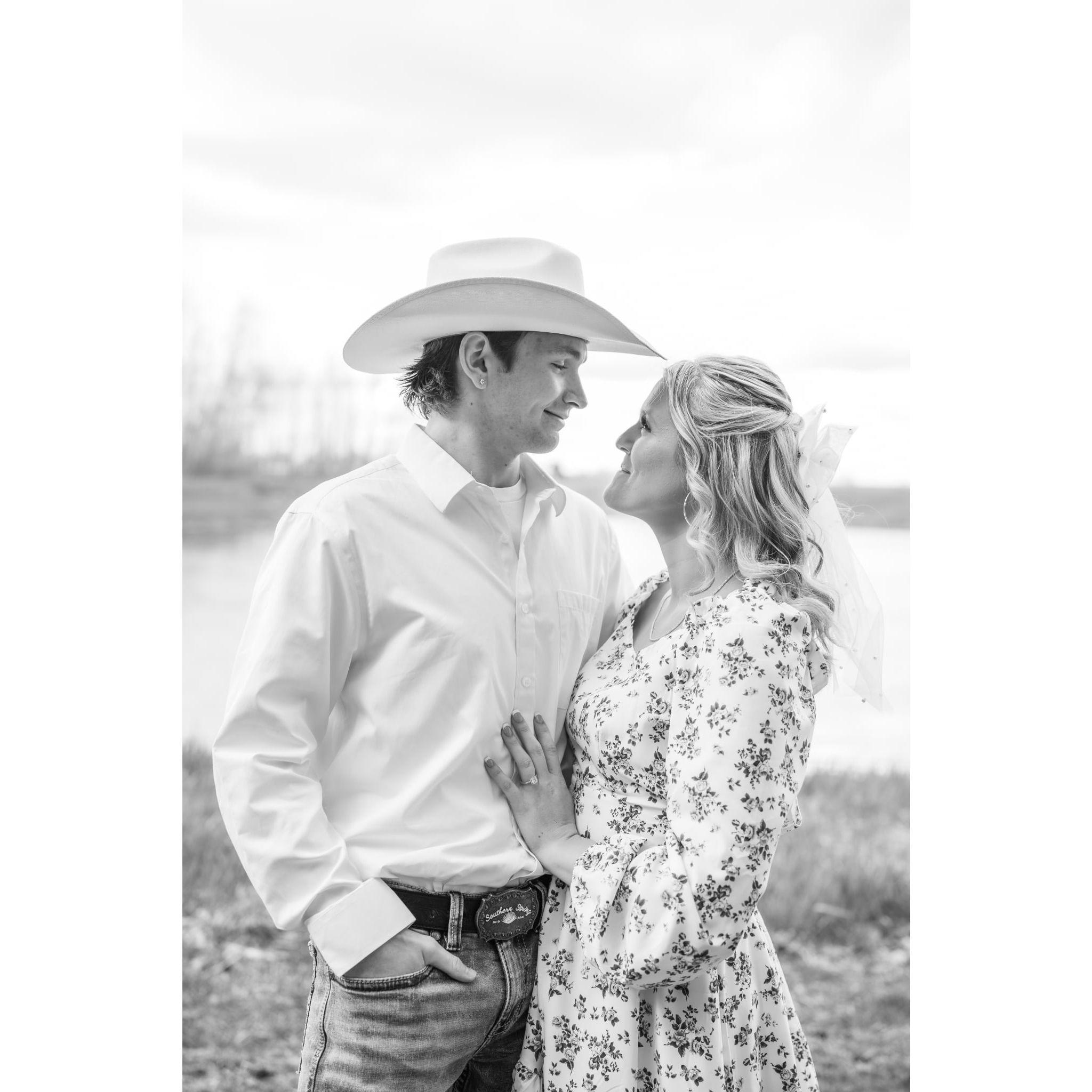 Engagement Photos - Lily Baker Photography
