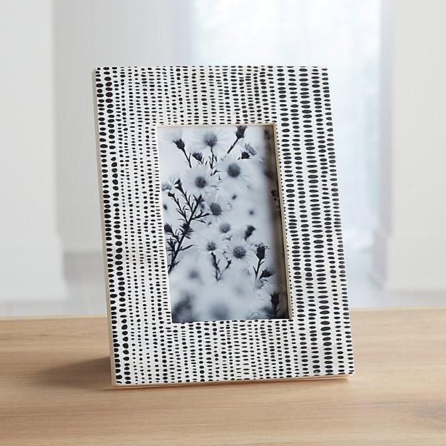 Shiraleah 4x6 Black/White Photo Frame