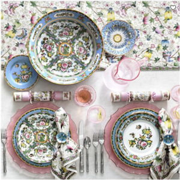Williams Sonoma Famille Rose Dinnerware Set of 4 (dinner plates, salad plates, teacups/saucers, serving platter, serving bowl)