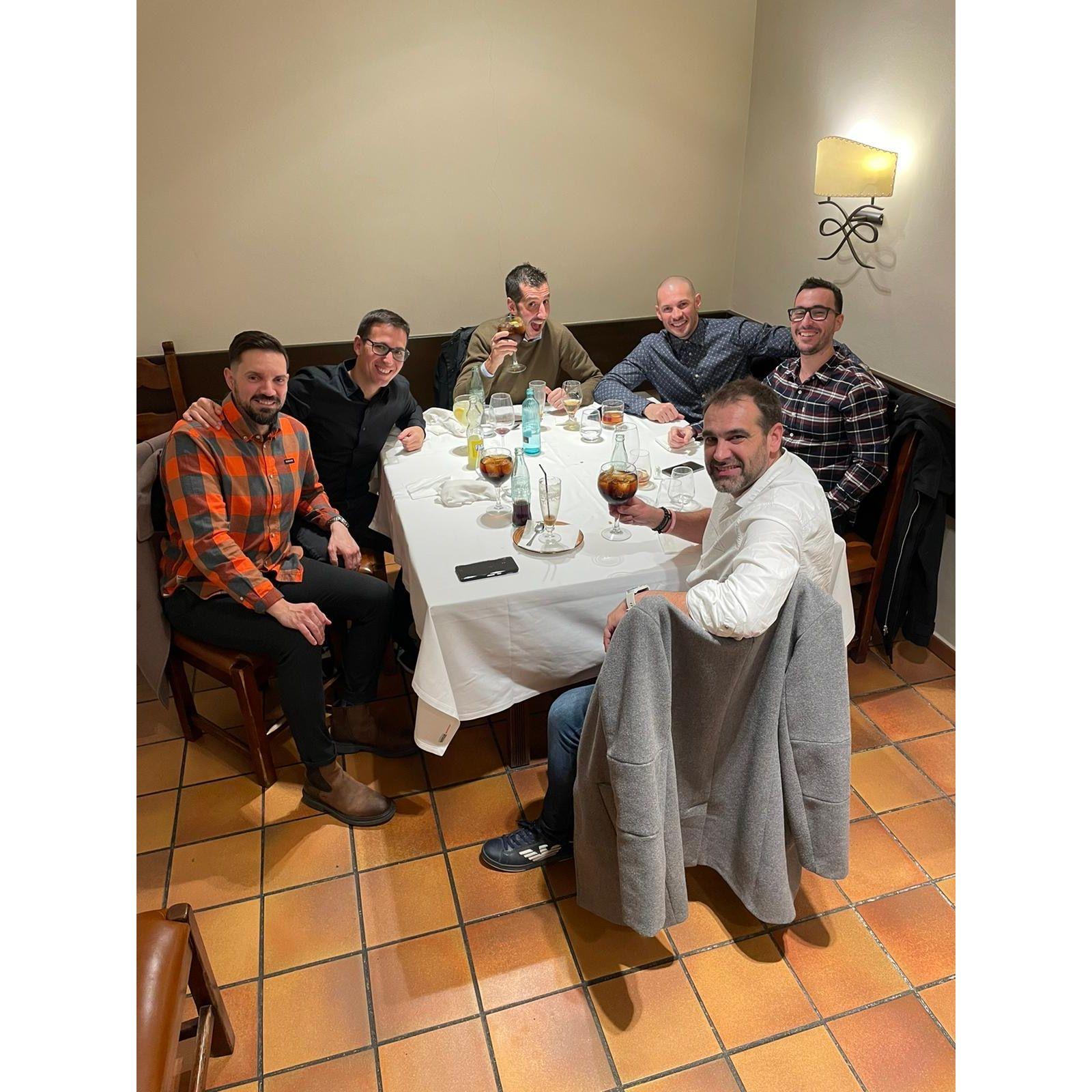 Javi planificando la cena