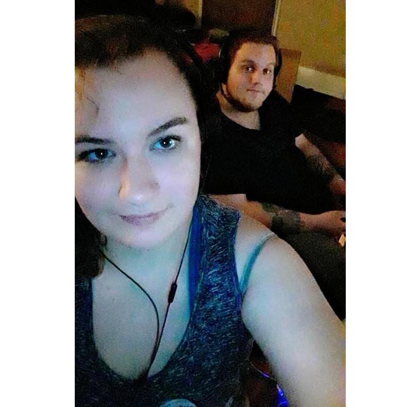 Its the Gamer couple!