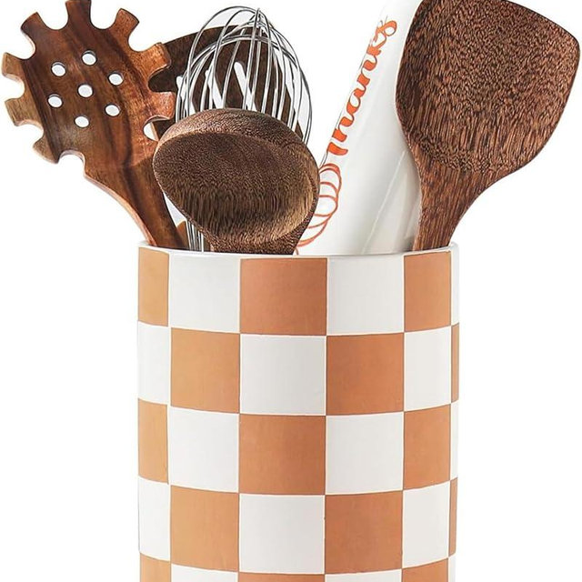 Swkien Utensil Holder，7.2 Inch Checkered Utensil Holder, Ceramic Cooking Utensil Spoon/Spatula Holder for Countertop, Kitchen Decor and Accessories for counte(Brown)
