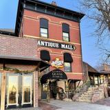 Elizabeth's Grand Antique Co.