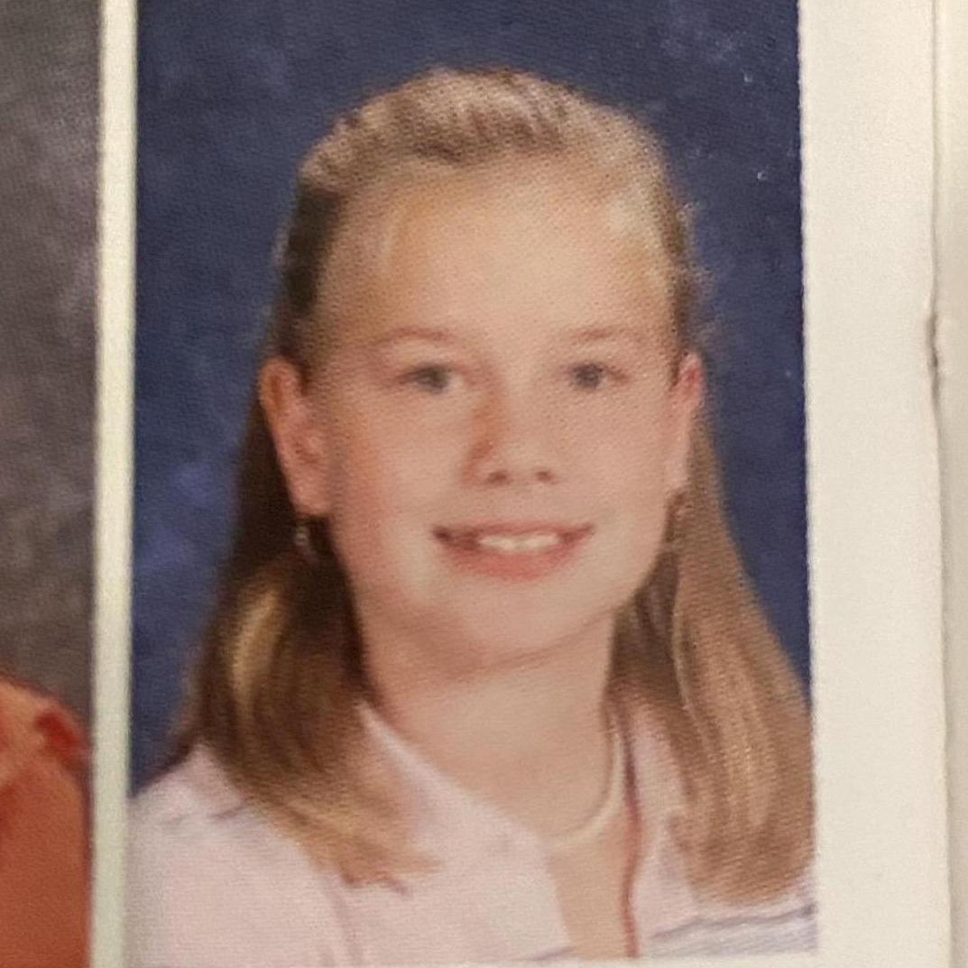 Lizzie in 6th grade!