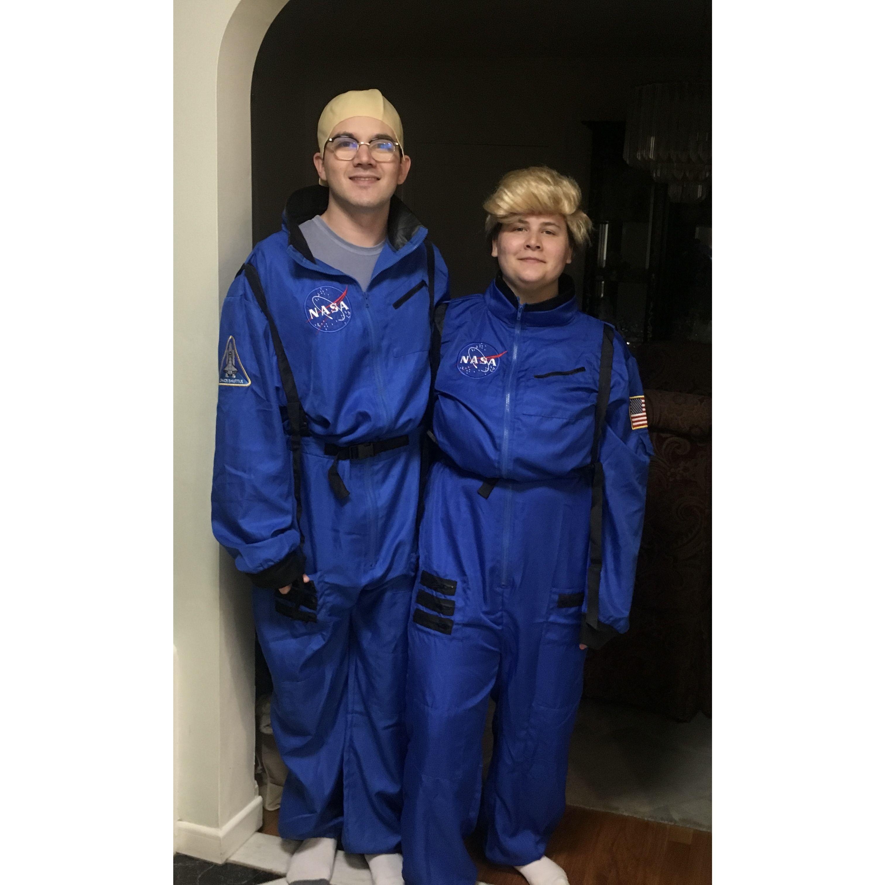 Halloween 2021, billionaires in space