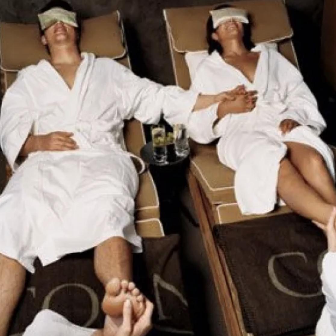 60-Minute Couples Massage