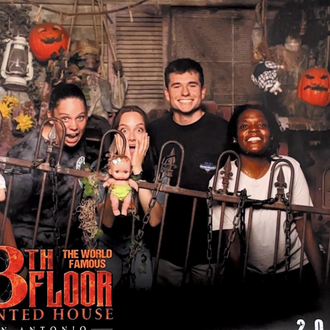 Ahhh another one with good people going to a haunted house, this was the night Karin kissed Louis and everything was history after that!