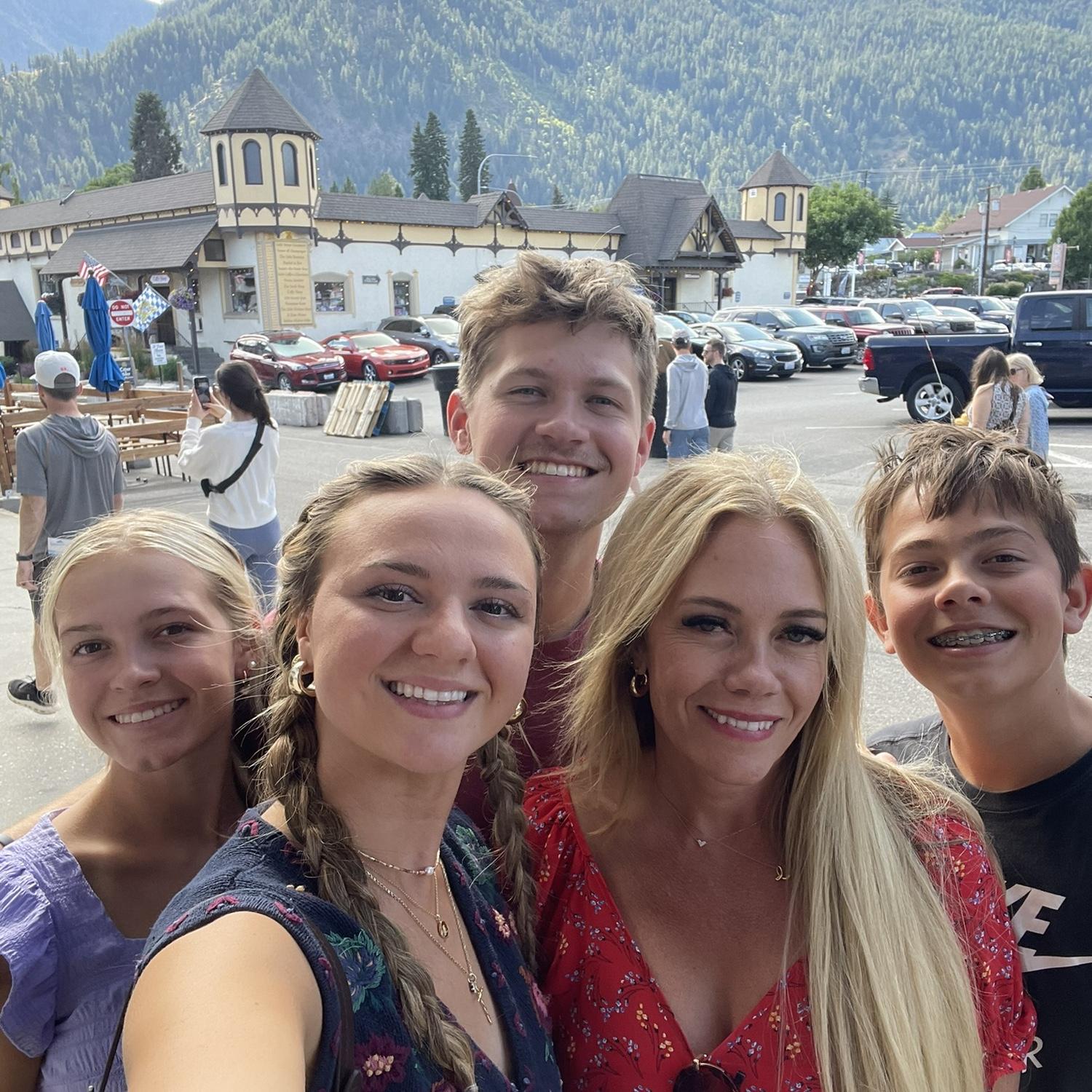 Maylee loves her Pickard’s ❤️