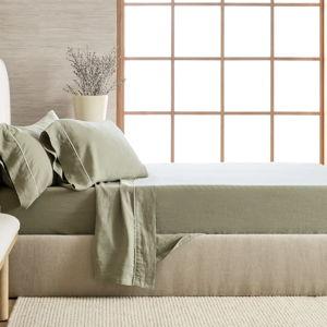 King - Willowleaf/white - European Linen Piped Sheet Set