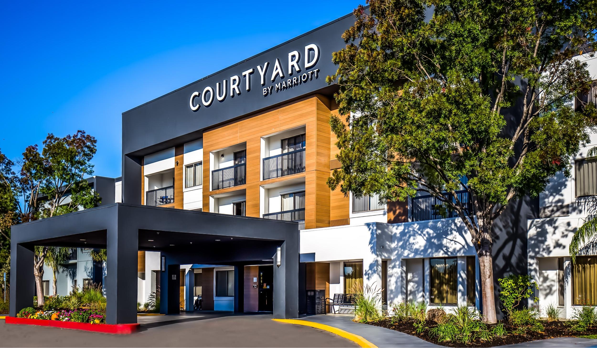 The Wedding Website of Raelan Hovanic and Aj Mendoza