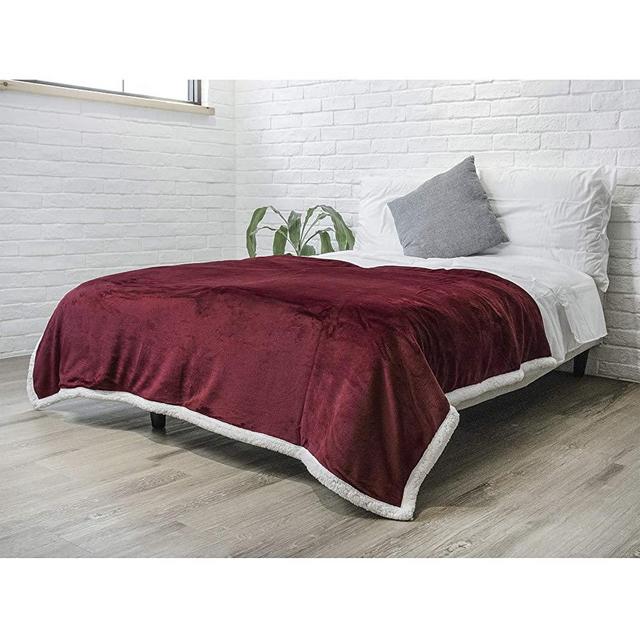 PAVILIA Plush Sherpa Fleece Bed Blanket King Size, Burgundy Red | Soft, Warm, Fuzzy Wine Maroon Throw for Bed | Solid Reversible Cozy Microfiber Fluffy Blanket, 90x108