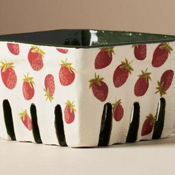 Fruta Stoneware Berry Basket