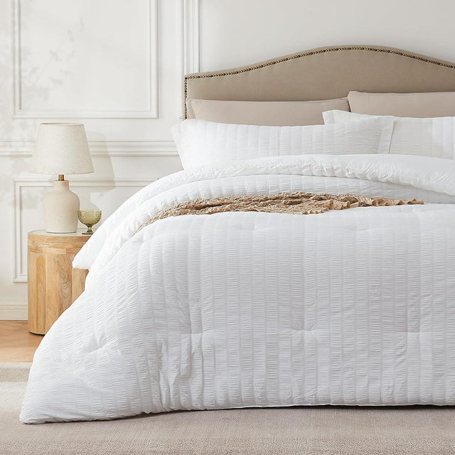 Quataly White Queen Comforter Set - 3 Pieces Seersucker Lightweight Bedding Comforter Sets (1 Soft Fluffy Comforter & 2 Pillowcases) - All Seasons Cozy Modern Bed Sets for Women Men