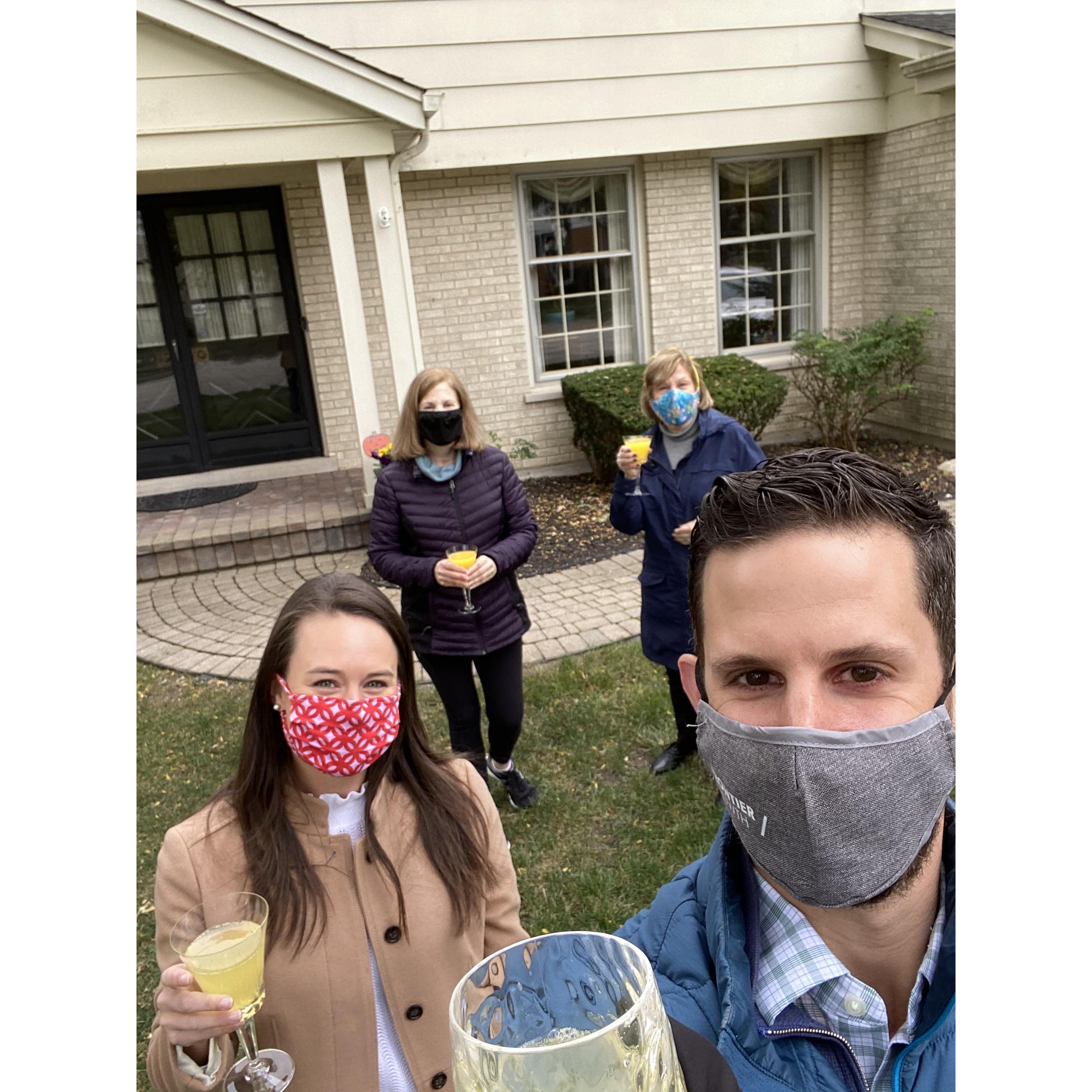 In October 2020, we made a trip to Chicago to see my mom and grandma. The past year obviously changed plans for everyone, but we were grateful to see family and spend time (safely) outside together.
