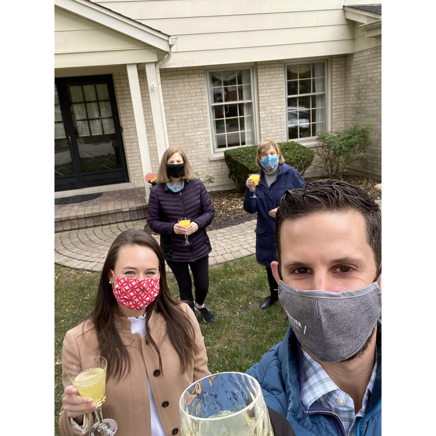 In October 2020, we made a trip to Chicago to see my mom and grandma. The past year obviously changed plans for everyone, but we were grateful to see family and spend time (safely) outside together.