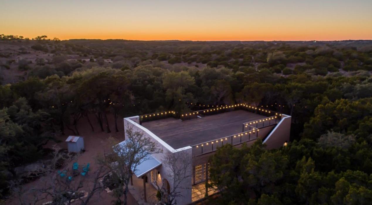 The Wedding Website of Kara Manion and Beck Harris
