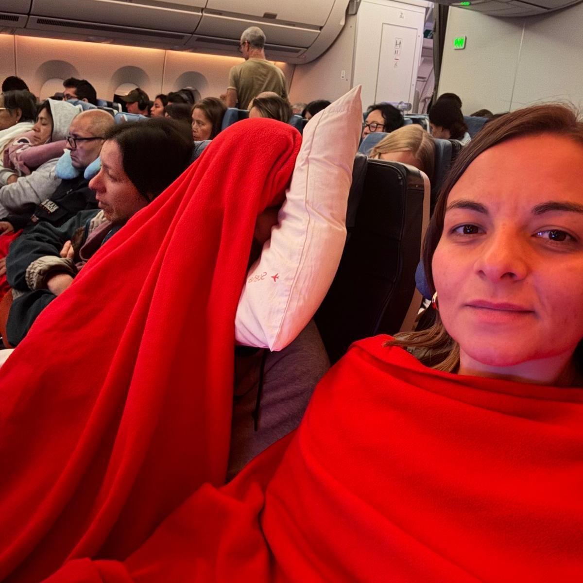 Livello compagnia "viaggio intercontinentale"... L'hostess mi ha chiesto se fosse vivo..ho avuto dei dubbi anche io