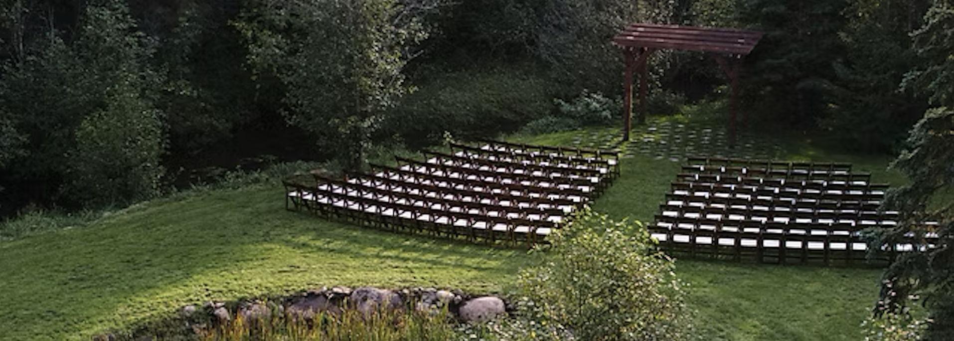 The Wedding Website of Jessie Schmode and Troy Teichrib