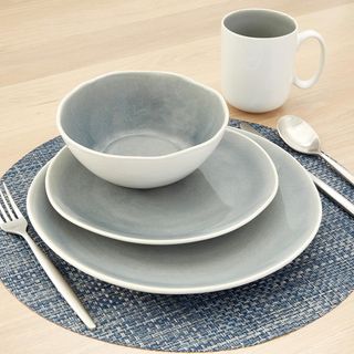 Sereana 16-Piece Dinnerware Set, Service for 4