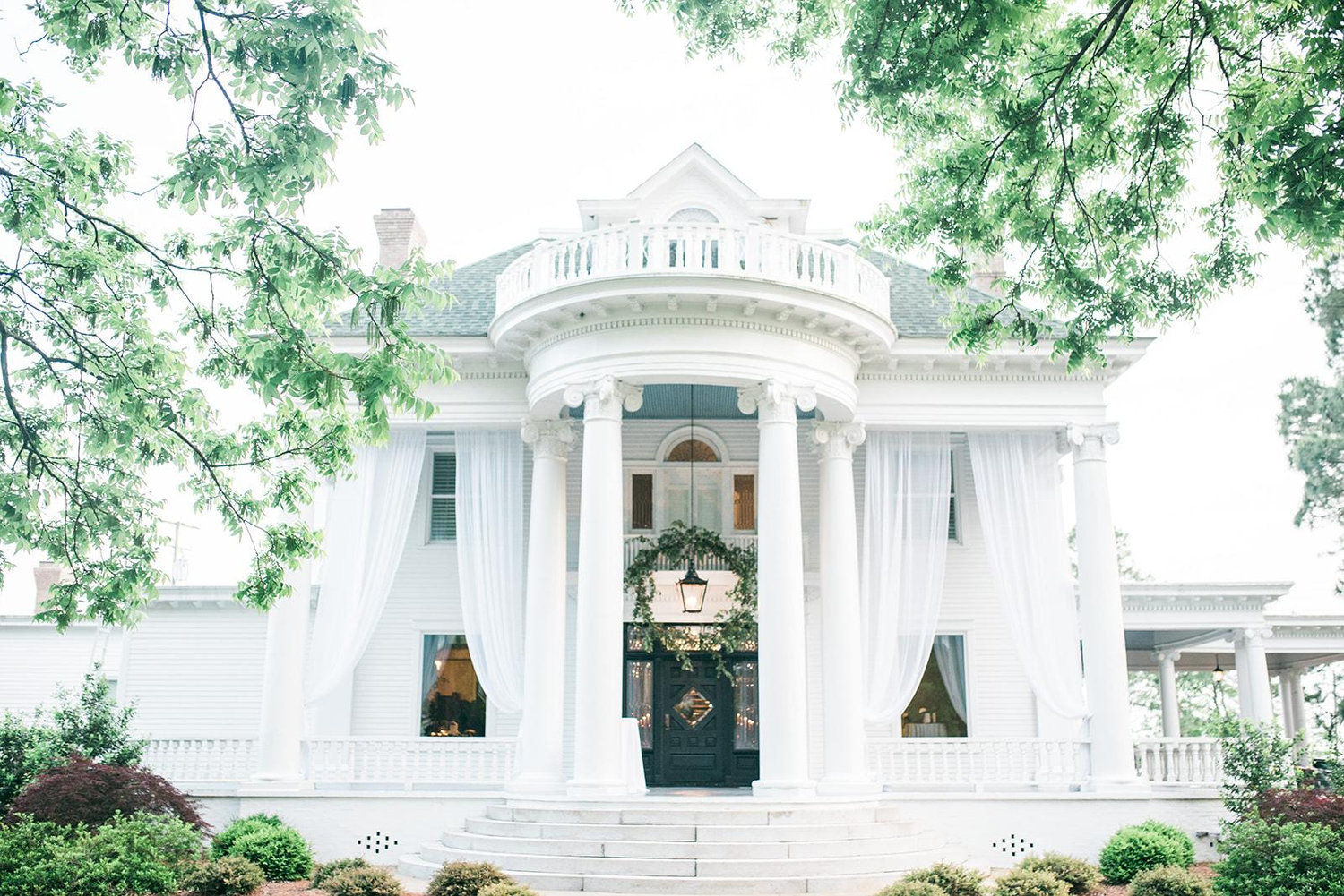 The Wedding Website of Danielle Maurice and Brooks Bailey