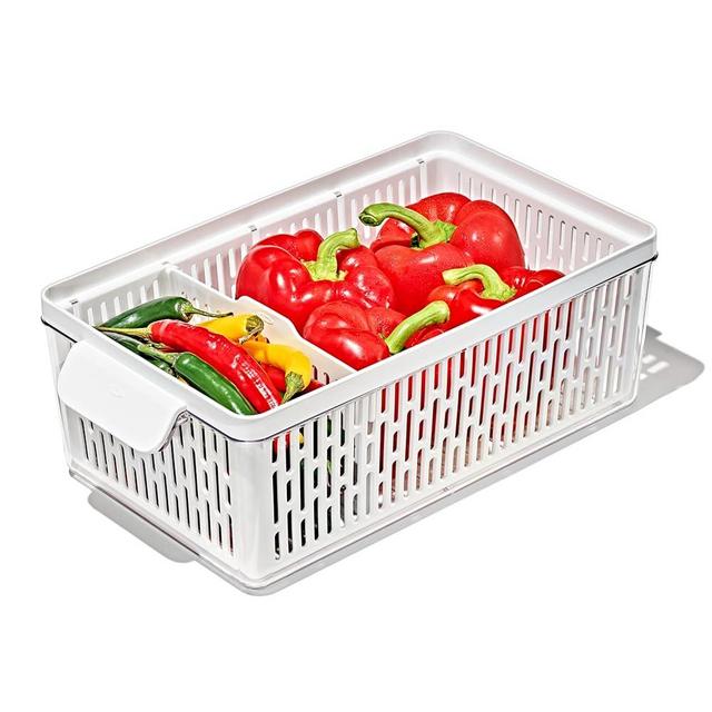 OXO Good Grips Produce Saver – Medium Bin, 13.8 x 7.4 x 4.7 in, White