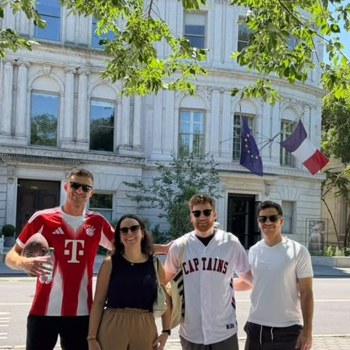 What better way to celebrate the 250th anniversary of the USA than go to the French embassy !