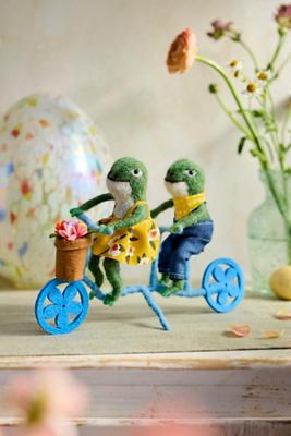 Biking Frogs Felt Critters